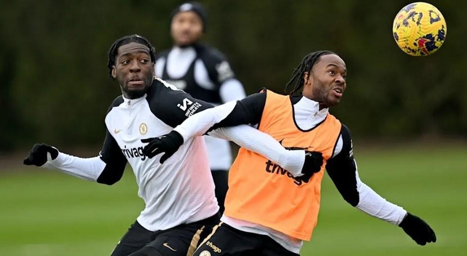 世界杯手机官网直播app下载-记者：周一之后斯特林将不再是蓝军球员；迪萨西关窗前会离队